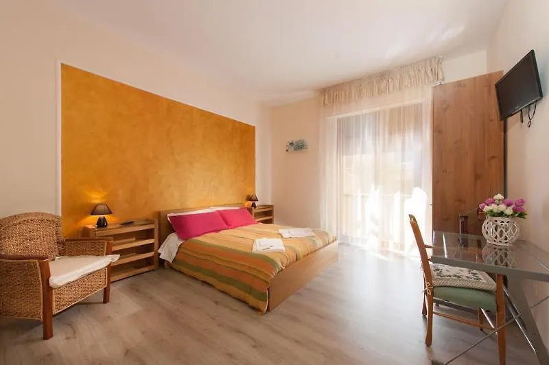 Leccesalento Bed And Breakfast Inn
